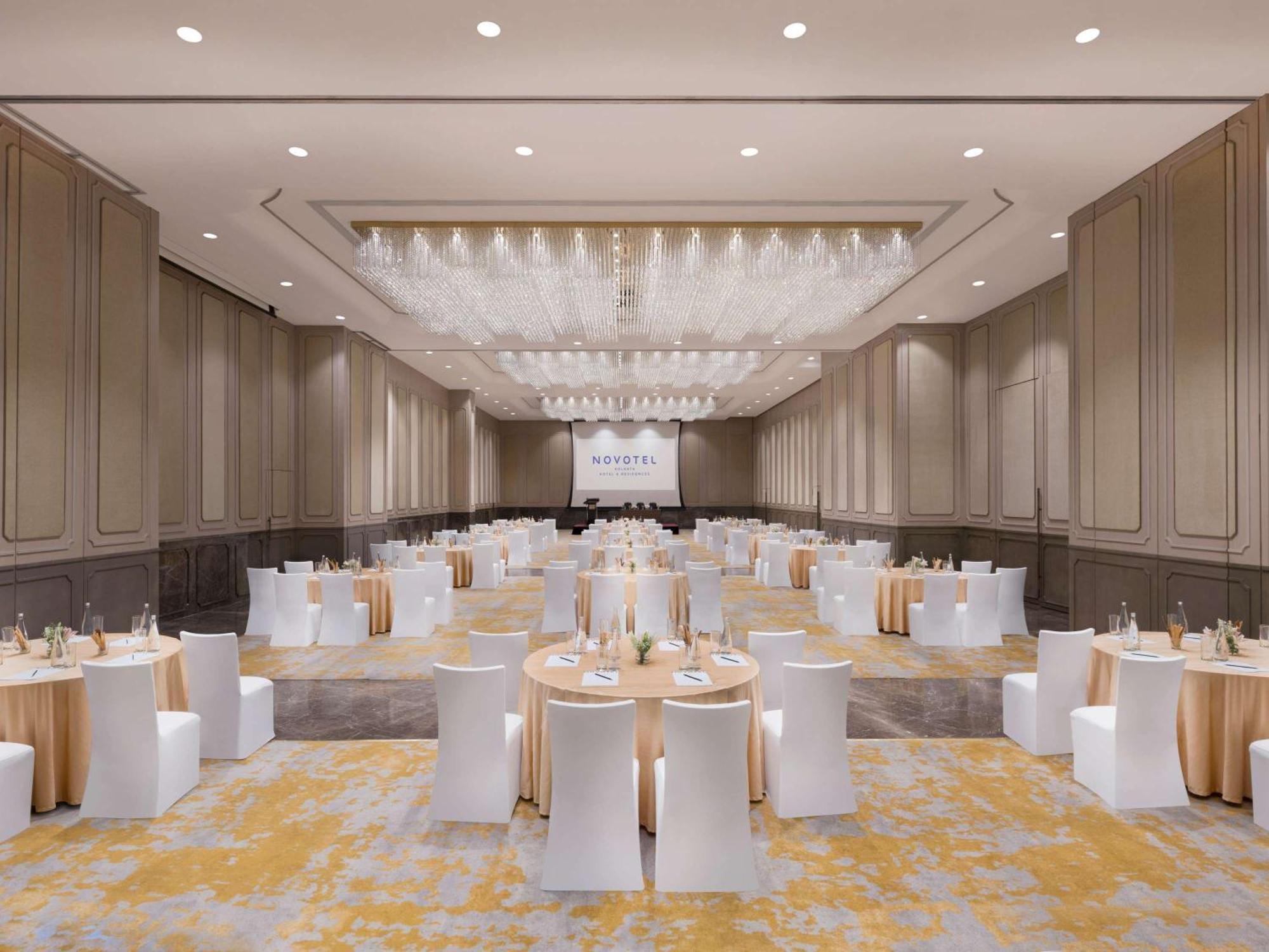 Novotel Kolkata Hotel And Residences Eksteriør bilde The Grand Ballroom